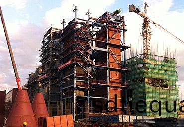 哈爾濱116MW（160噸）循環(huan)流(liu)化牀熱(re)水鍋鑪項目